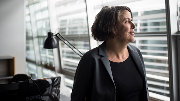 Ngo'erne kan styrke arbejdsmiljøet, hvis man får flere kvinder ind på topposter i sektoren, mener Kvinfo-direktør Henriette Laursen.