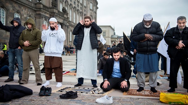 Hizb ut-Tahrirs fredagsbøn foran Christiansborg var en demonstration - ikke en fredelig bøn, mener Haurn Demirtas.