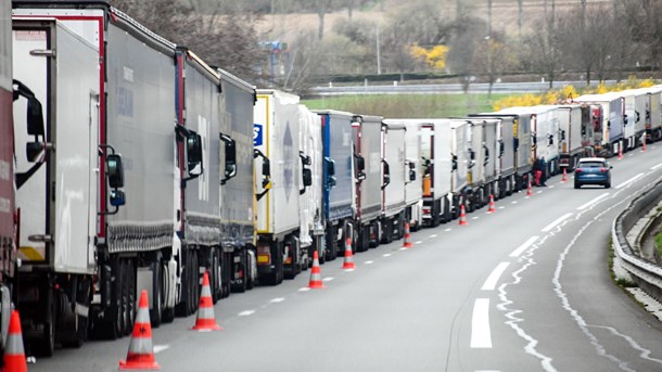 Sådan så det ud, da franske toldere tidligere på måneden strejkede ved Calais. Mange frygter, at det også kan ske, hvis briterne forlader EU-samarbejdet uden en aftale.