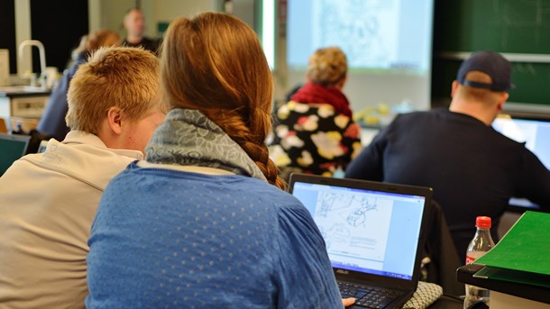 Behovet for
bedre rammer for livslang læring presser sig i stigende grad på − også for dem, der ikke i forvejen har en lang videregående uddannelse, mener Søren Samuelsen og Peter Møller Pedersen..