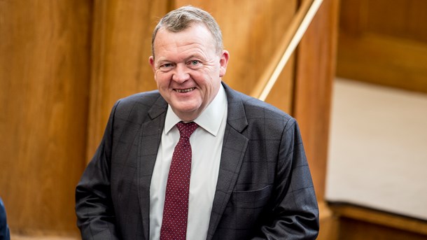 Statsminister Lars Løkke Rasmussen (V): For første gang i lang tid har han grund til et smørret grin.