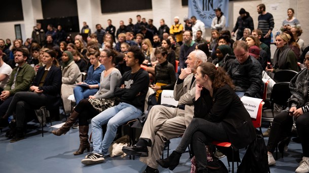 Debat: Demokraticenter ja, men hvordan?