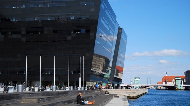 Det Administrative Bibliotek, der har til huse i Den Sorte Diamant, har specielle kompetencer til at hjælpe centraladministrationen, og det er endda ganske gratis, skriver bibliotekar Trine Søndergaard.