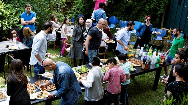 Når danskerne skal i valgboksen 5. juni, fejrer de danske muslimer samtidig den islamiske højtid eid.