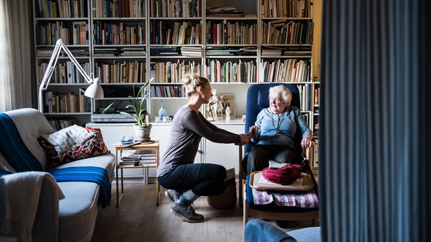 Politikerne taler mest om tidlig pension, men det er lige så vigtigt at tale om at passe på medarbejderne, mens de er på arbejdsmarkedet, mener Gigtforeningen.