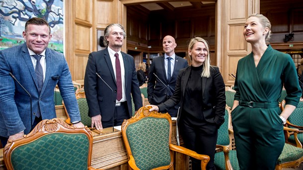 Sofie Carsten Nielsen (R) er opstillet i Københavns omegn, og Henrik Dahl (LA) er opstillet i Sydjylland. 