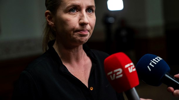 S-formand Mette Frederiksen er blevet udnævnt som forhandlingsleder og ses her til regeringsforhandlinger på Christiansborg.