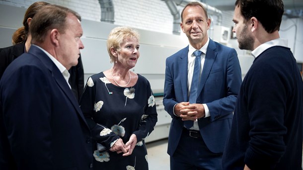 Formand for Fagbevægelsens Hovedorganisation, Lizette Riisgaard og Jacob Holbraad, administrerende direktør i Dansk Arbejdsgiverforening skal mødes med Mette Frederiksen 8. august.