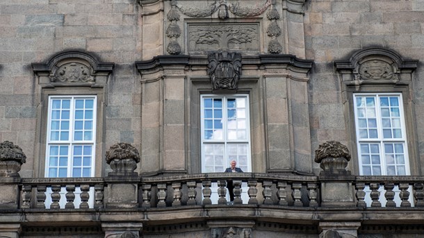 Henrik Dam Kristensen slår dørene op på Christiansborg, når Folketinget inviterer de nye statsborgere indenfor søndag eftermiddag.