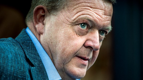 Lars Løkke Rasmussen (V) kæmpede som en løve for sin formandspost og forsøgte at gøre personstriden til et spørgsmål om politik. Men Venstres hovedbestyrelse satte foden ned.