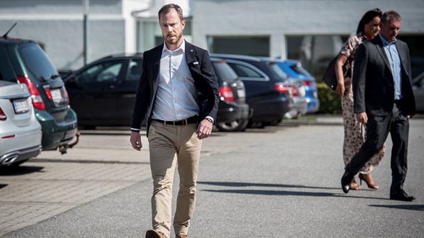 Jakob Ellemann-Jensen ligner det mest sandsynlige bud på en ny formand for Venstre. Selv har han endnu ikke meldt ud, om han vil stille op. 