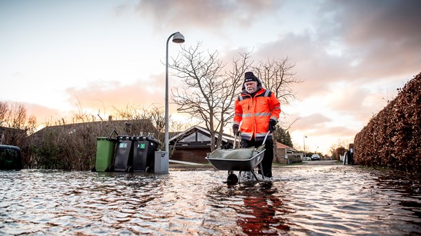 Vi vil oftere og oftere se oversvømmelser i Danmark, hvis ikke der bliver bedre mulighed for klimasikring, mener Dansk Byggeri.