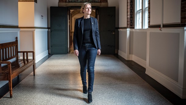 Virksomhederne skriger på højtkvalificeret arbejdskraft, og vi befinder os i en situation, hvor opkvalificering ikke kan løse akut efterspørgsel, mener Cecilia Lonning-Skovgaard.