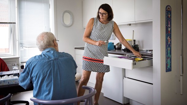 Styrelsesdirektør: Gennemgang af ældres medicin kan forebygge genindlæggelser