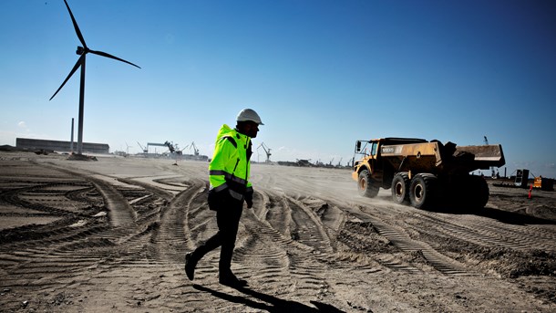 45 procent af dem, der arbejder i den grønne sektor, er faglærte. De arbejder blandt andet i vindmølleindustrien, mener Jens Joel og Kasper Palm.