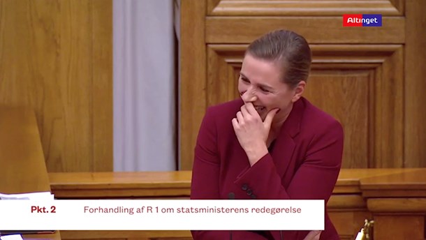 Mette Frederiksen har aldrig oplevet så god stemning til en åbningsdebat: Se klippene