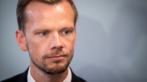 Der er stor sandsynlighed for, at beskæftigelsesminister Peter Hummelgaard (S) snart kommer i mindretal, mens EU siger ja til en aftale, der giver hurtigere adgang til danske dagpenge.