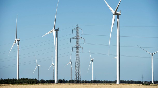 Regeringen indgik tirsdag en ny aftale med energiforligskredsen med henblik på at imødegå lokale protester mod nye vindmøller og solcelleanlæg. 