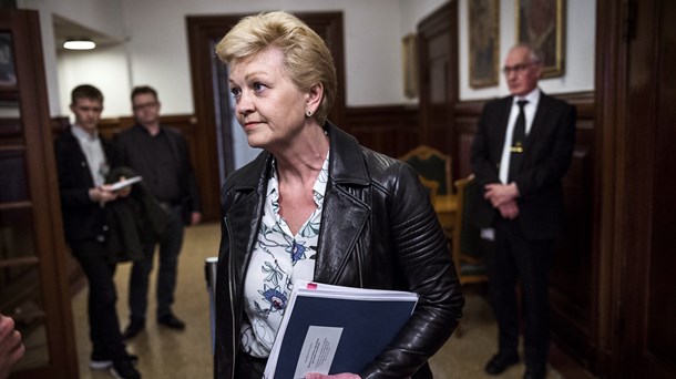 Europaudvalget kan ikke længere stole på regeringen, mener udvalgets formand, Eva Kjer Hansen (V). Hun vil derfor stille større krav til regeringens forhandlingsmandater.