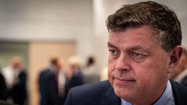 Minister skal i samråd efter nølen med regnefejl