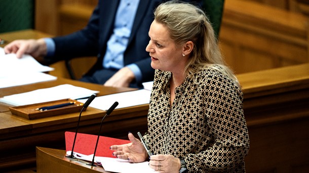 Hvis regeringen får held til at opløse forligskredsen, vil det trække dybe spor for fremtiden, skriver Karina Adsbøl (DF). 