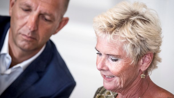 FH's og DA's forslag om en dansk særordning angående mindsteløn vil skade dansk konkurrenceevne, skriver Danske Speditører (På billedet: Lizette Risgaard, FH og Jacob Holbraad, DA). 