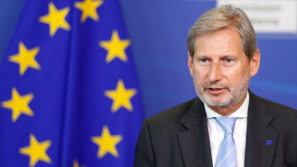 Kommissæren for Budget og Administration, Johannes Hahn, præsenterede på et pressemøde i Strasbourg tirsdag den grønne finansieringsplan, der skal få EU til at blive klimaneutral i 2050. 