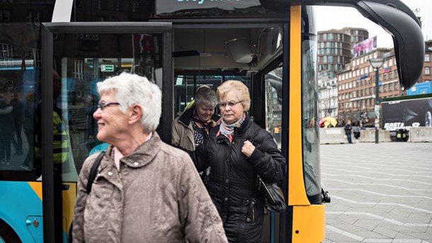 Det er ikke acceptabelt med så stor en prisstigning for pensionister med mimrekort. Der skal findes en løsning, skriver formanden for Københavns Ældreråd, Kirsten Nissen.