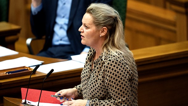 Der er et stort frafald på social- og sundhedsuddannelserne, og en af årsagerne er givetvis det såkaldte praksischok, skriver ældreordfører Karina Adsbøl (DF).