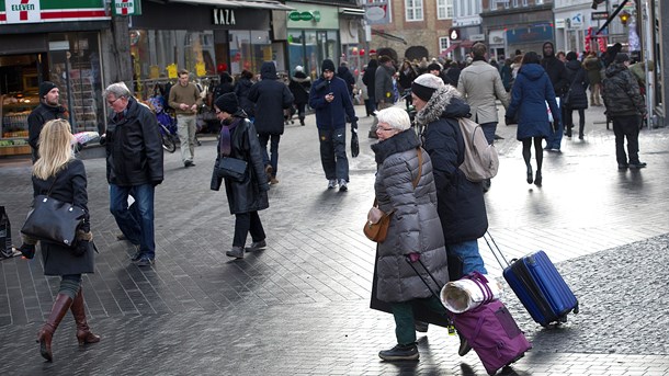 Hvorfor er den lokale brugs ikke vært for fællesspisning og måske endda åbner slagterkøkkenet op, så der også kan laves mad i fællesskab? skriver Esben Danielsen.