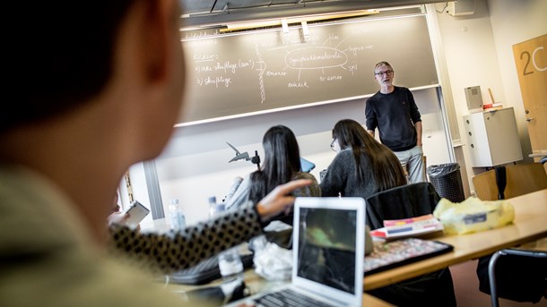 Unge mennesker skal opleve på egen krop, hvordan folk lever og tænker anderledes ude i verden, skriver rektor Sune Agger. (Foto: Asger Ladefoged/Ritzau Scanpix)