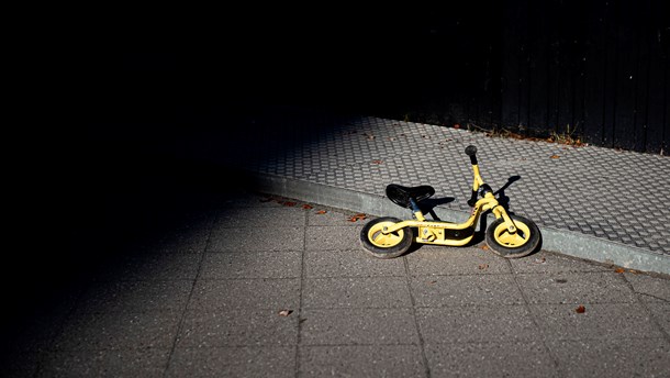 Vi har desværre et stort forskningsmæssigt efterslæb i Danmark, når det handler om udsatte børn og unge, og hvordan de bedst muligt kan hjælpes, skriver Annegrete Juul, Helle Rode Johansen og Frank Ebsen.