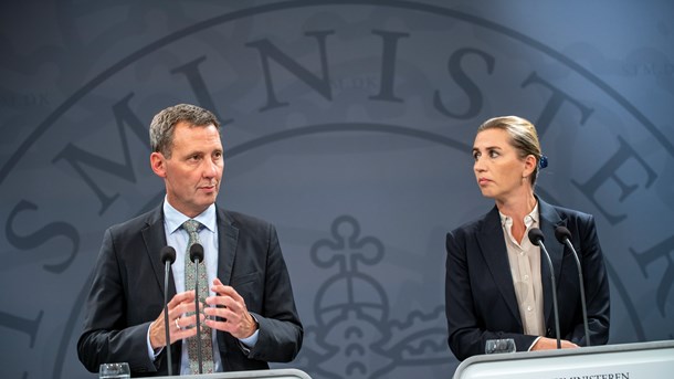 Justitsminister Nick Hækkerup (S) er klar til at finde en langsigtet løsning på anklagemyndighedens udfordringer med tidspres. 