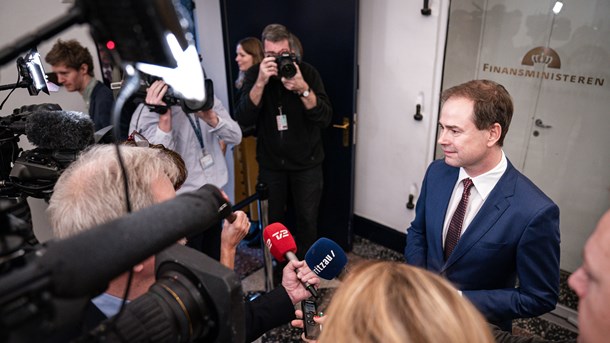 Finansministeriets pressechef fratræder sin stilling