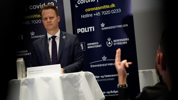 Regeringen fraråder alle ikke-nødvendige rejser til udlandet