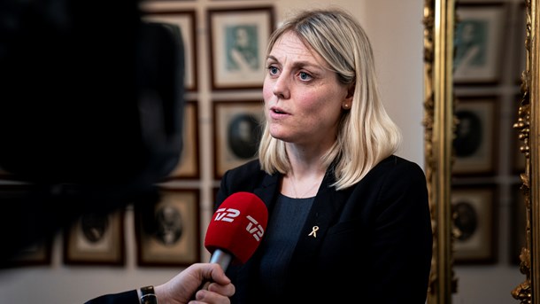 Forsvarsminister Trine Bramsen (S) skærper statens cyberberedskab.