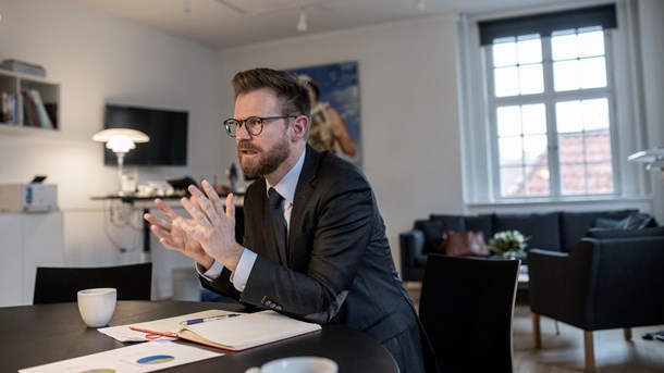 Grænsetiderne ser fine ud i Danmark siden grænselukningen i sidste uge, siger transportminister Benny Engelbrecht. 