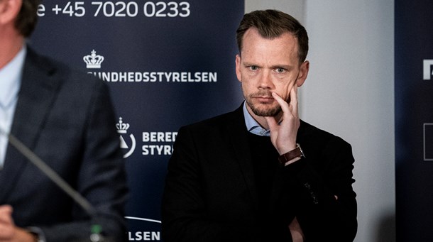 Se dagens pressemøde: Hummelgaard åbner for at suspendere 225-timersreglen