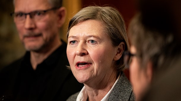 Snit af målinger: Alternativet står til at ryge ud af Folketinget