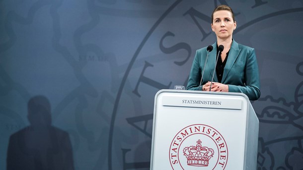 Der er ingen tvivl om, at strategien bag statsministerens kommunikation er, at borgerne skal føle sig trygge ved hende og regeringen, skriver Carolina Magdalene Maier.