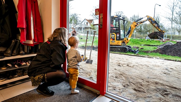 Kommunerne brugte både fære penge på velfærd og anlæg, end de havde budgetteret med i 2019.