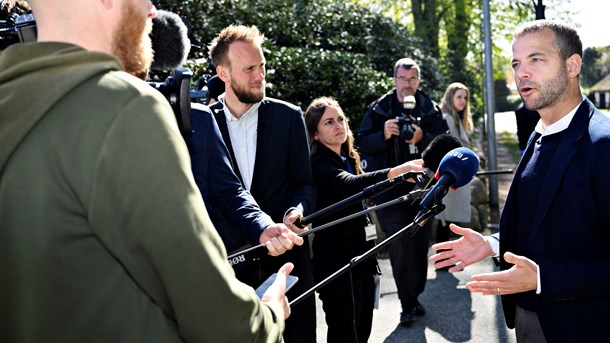 Regeringen og partilederne forhandler torsdag på Marienborg om yderligere genåbning af Danmark.