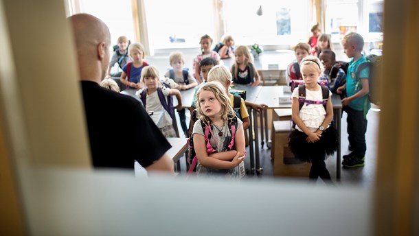 Skolerne skal forholde sig til klasseloftet – ikke forsamlingsforbuddet.