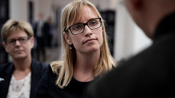 Stephanie Lose (V) er på vej i Finansministeriet for at lægge arm med Nicolai Wammen (S) om sygehusenes økonomi i 2021.