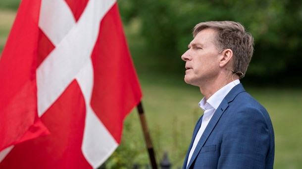 Formanden for Dansk Folkeparti, Kristian Thulesen Dahl, slog i sin grundlovstale fast, at han ønsker, at Danmark skal forlade EU. Spørgsmålet er bare, hvordan forholdet til Unionen skal være efterfølgende. 