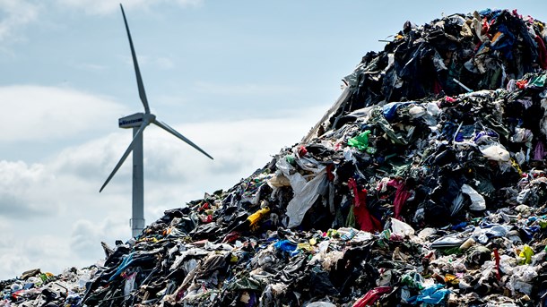 Affaldssektoren er godt på vej med at nå genanvendelsesmålene i den gældende ressourcestrategi, men nye klimaambitioner stiller nye krav, mener to aktører.