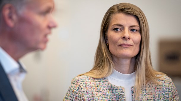 Regeringen holder fortsat SU-eksperter hen i uvished