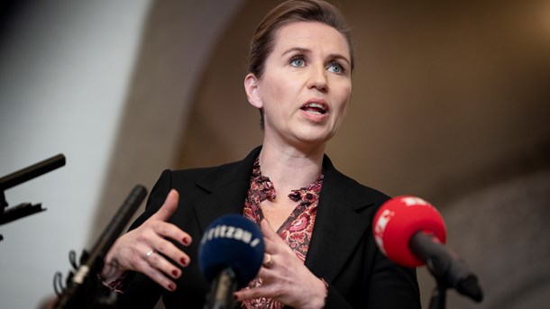 Der skulle tilsyneladende en massiv og omfattende sundhedskrise til for at styrke danskernes tillid til politikerne, skriver Lisbeth Knudsen. 