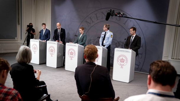 Søren Brostrøm frarådede nedlukning syv timer før historisk pressemøde