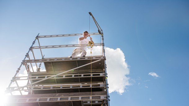 Bygningsarbejdere topper listen, når man ser på den samlede fysiske belastning på arbejde. Når man ser på den psykiske belastning, ligger helt andre faggrupper øverst.